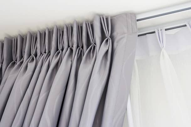 limpieza de cortinas tradicionales de tela