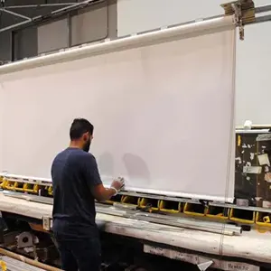 Como lavar y limpiar cortinas roller